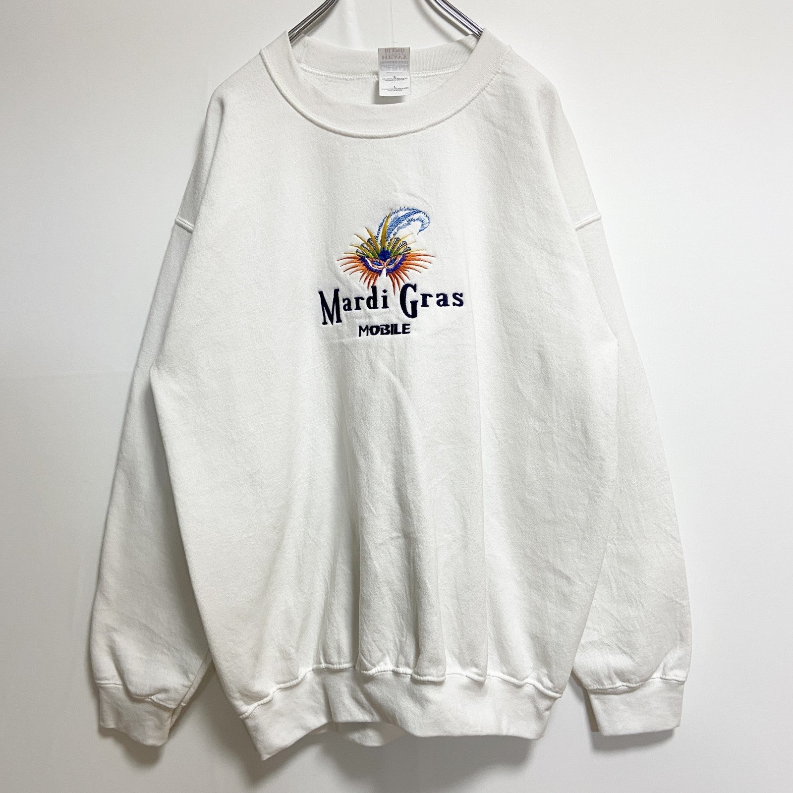 00s　GILDAN　長袖刺繍デザインスウェット　トレーナー　Mardi Gras　白　ホワイト　ヴィンテージ　Lサイズ　古着