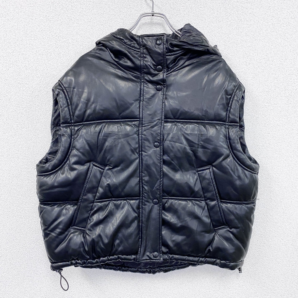 ZARA　ザラ　フェイクレザーベスト　中綿入り　黒　ブラック　XSサイズ　古着