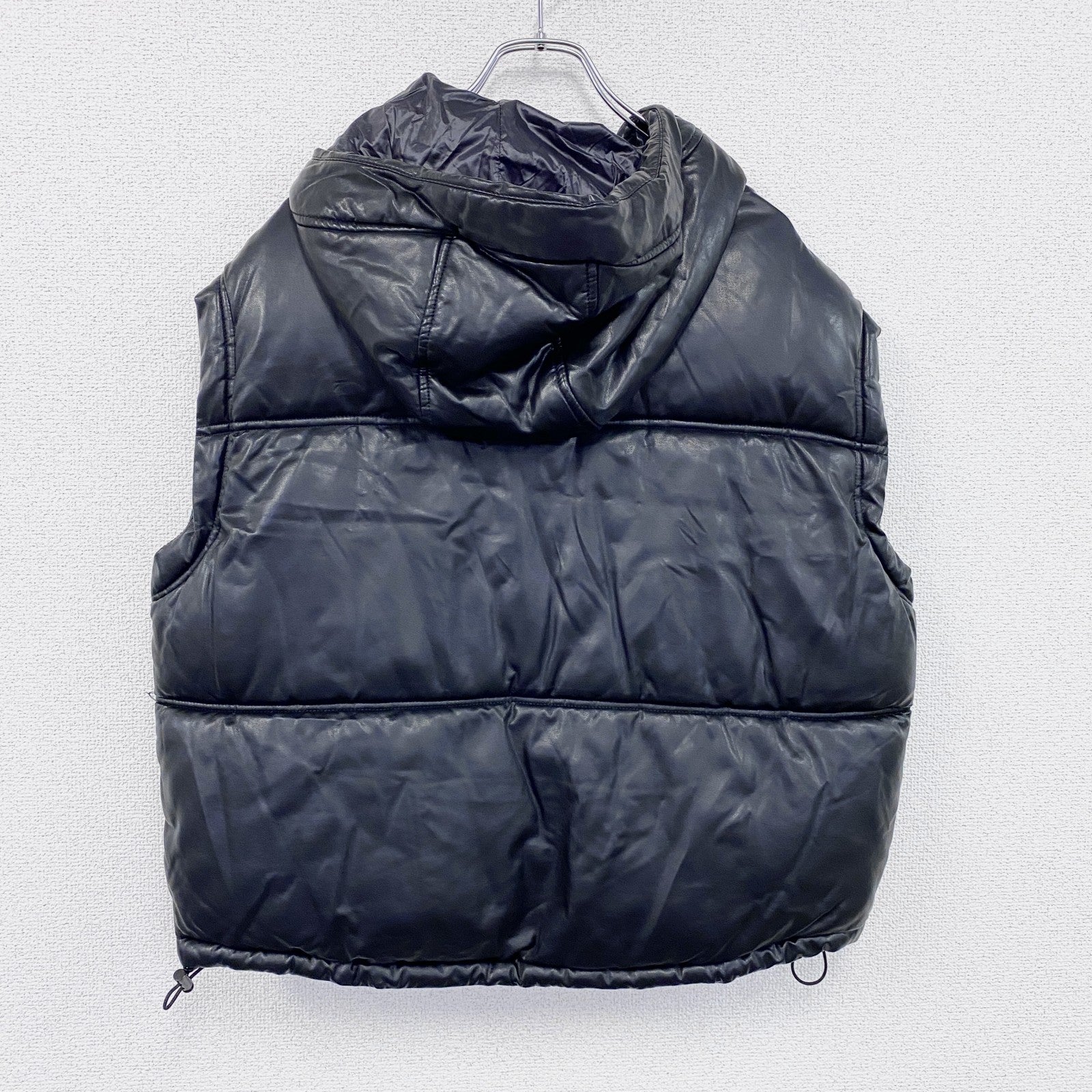 ZARA　ザラ　フェイクレザーベスト　中綿入り　黒　ブラック　XSサイズ　古着