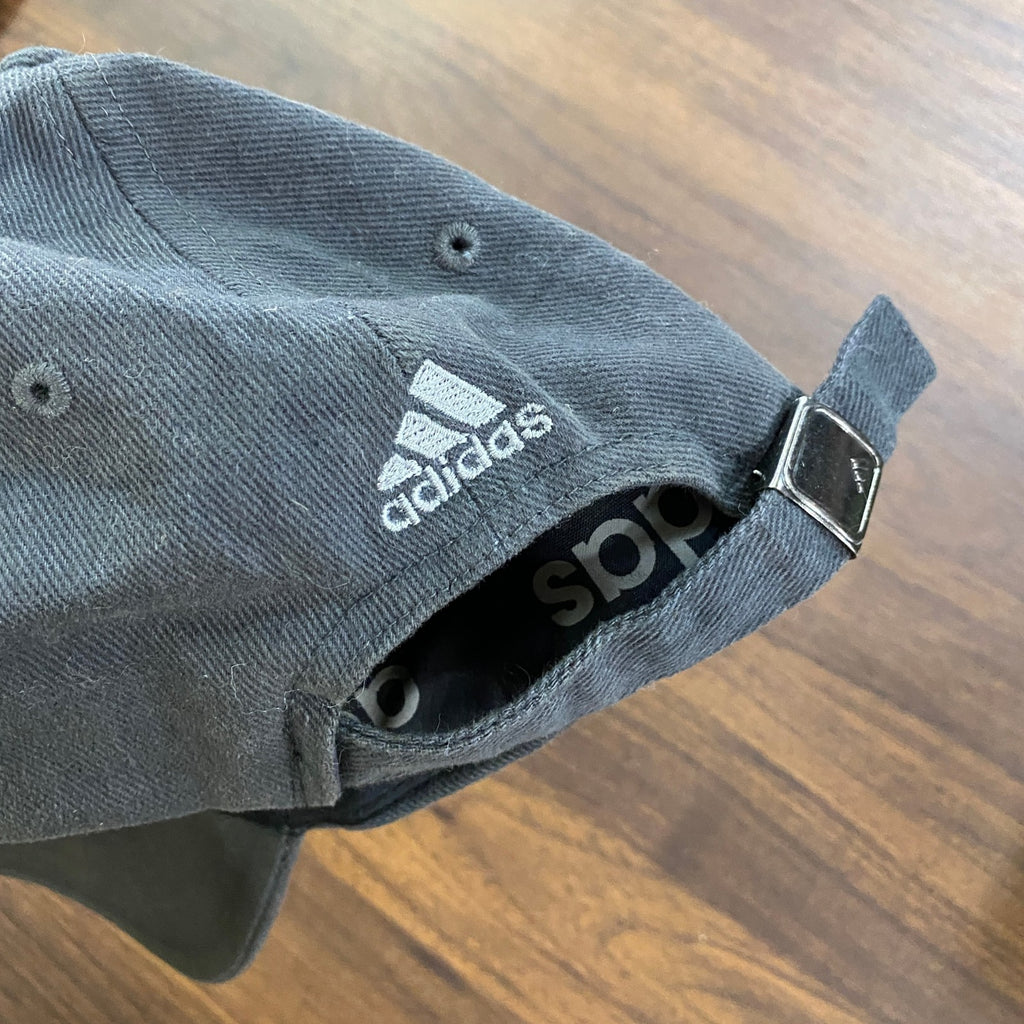 adidas　アディダス　6パネルキャップ　ベースボールキャップ　ダークグレー　　古着