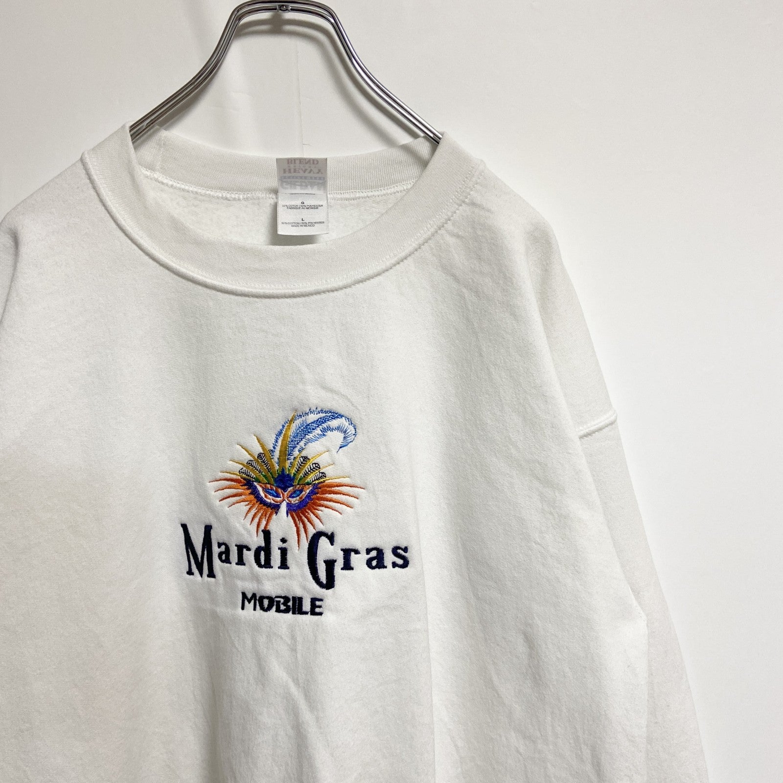 00s　GILDAN　長袖刺繍デザインスウェット　トレーナー　Mardi Gras　白　ホワイト　ヴィンテージ　Lサイズ　古着