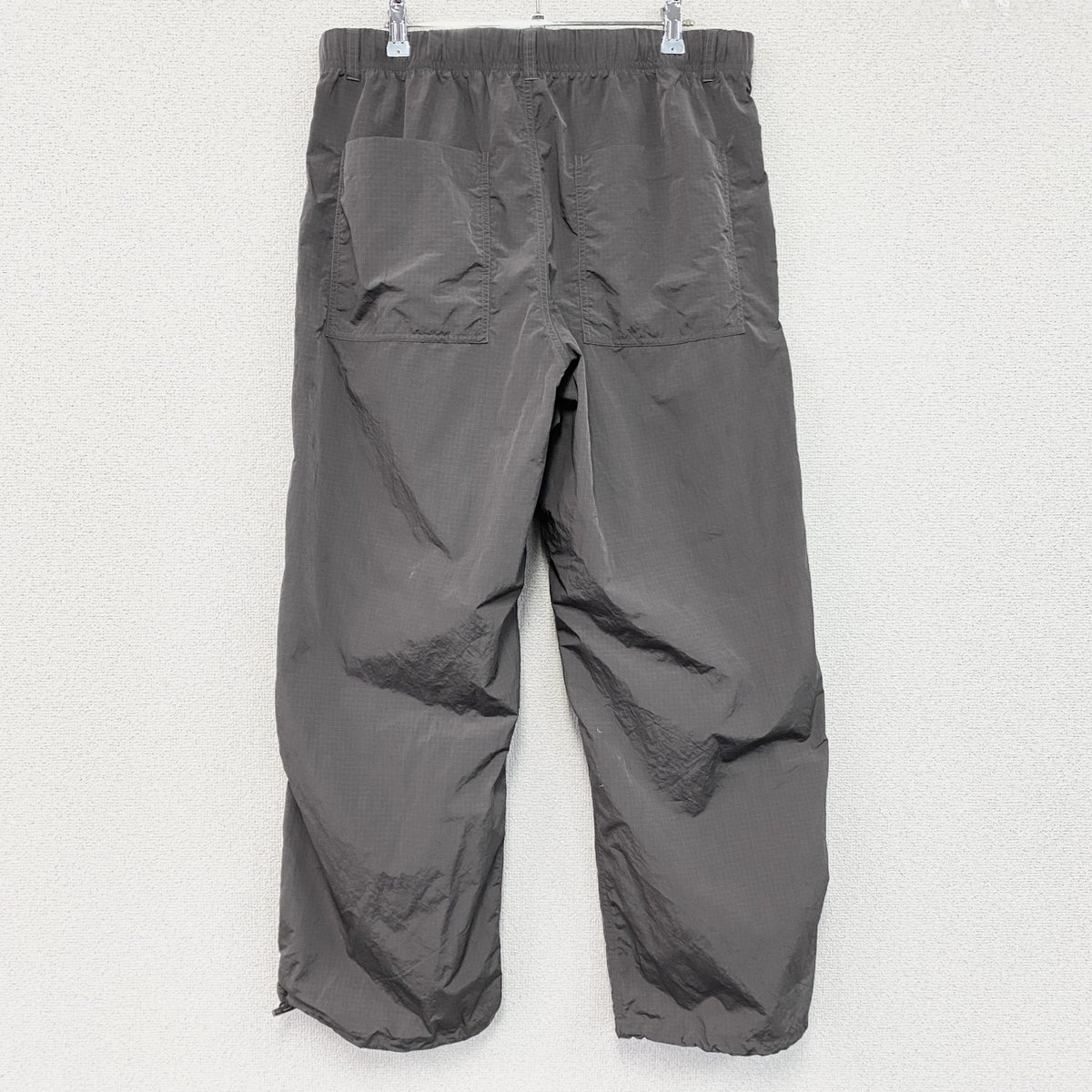 adidas　アディダス　ナイロンパンツ　グレー　XLサイズ メンズ 古着