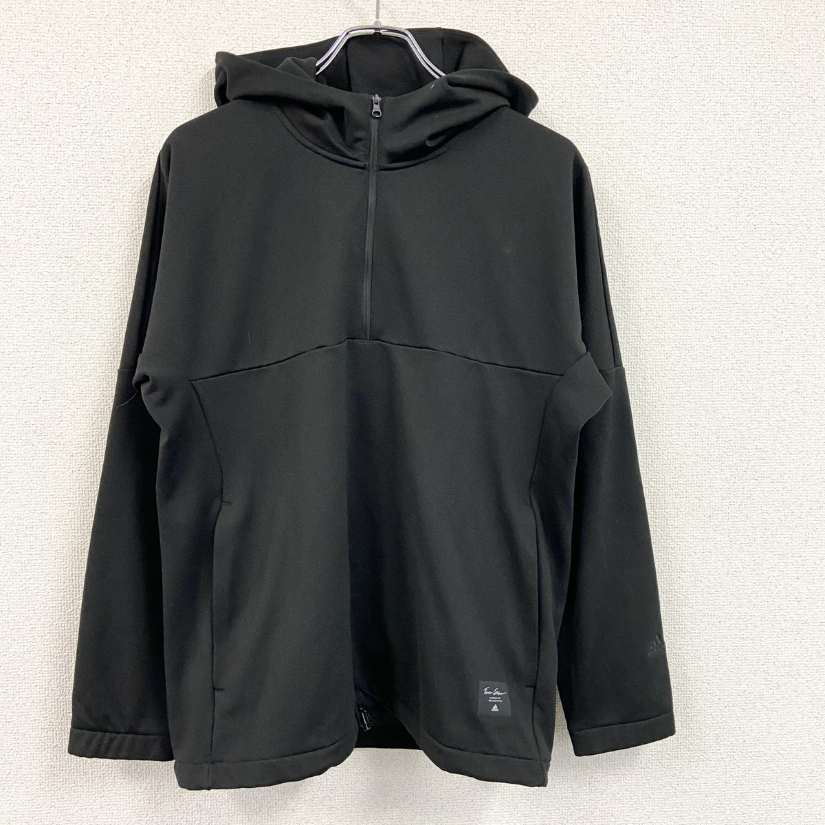 adidas　アディダス　AEROREADY　エアロレディ　ハーフジップスウェットパーカー/フーディー　黒　ブラック　Ｍサイズ　古着