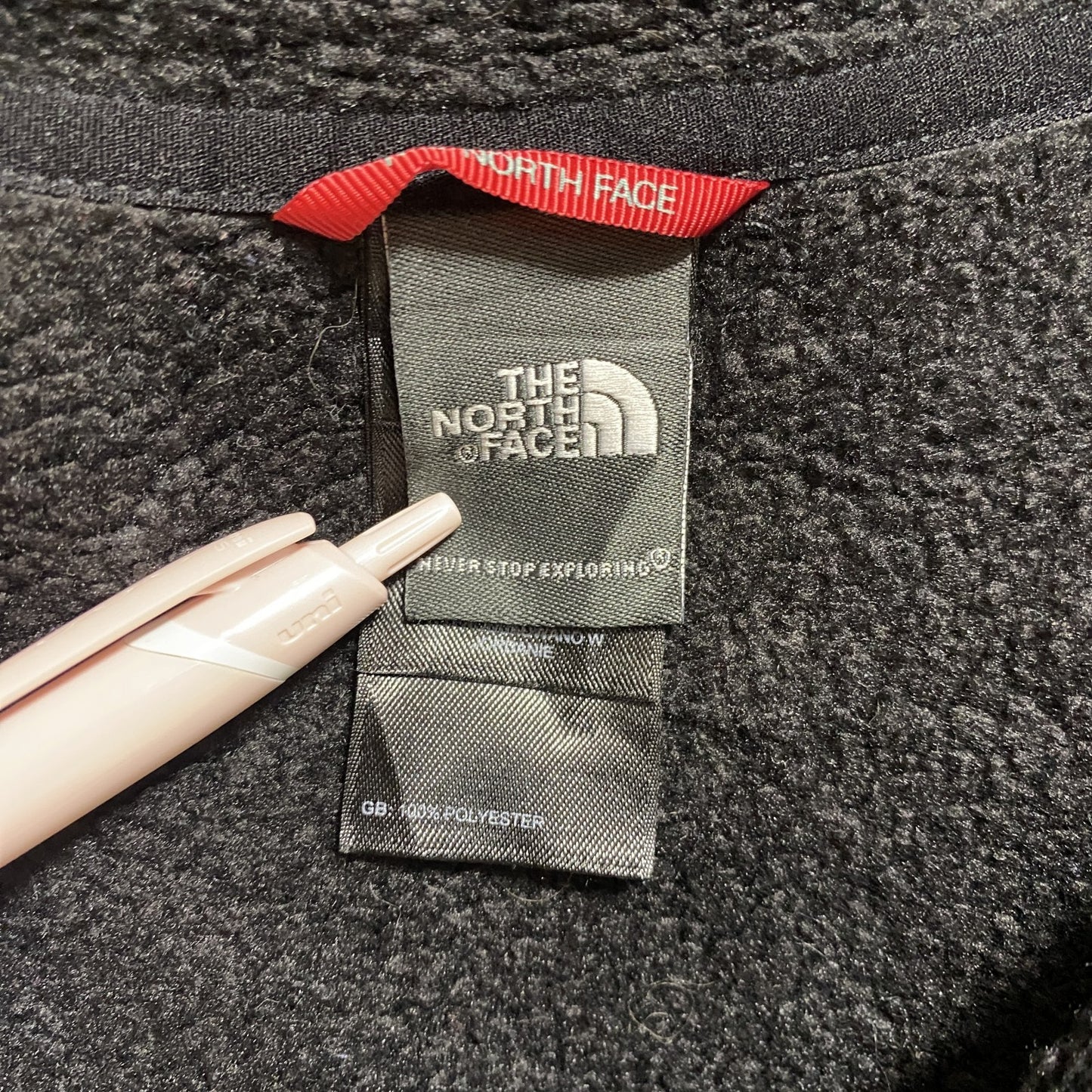 古着 used　THENORTHFACE　長袖ハーフジップパーカー　プルオーバー　ワンポイント刺繡　黒　秋冬服　Mサイズ