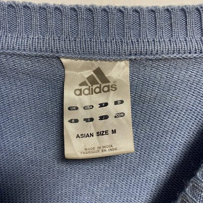 古着 used　adidas　アディダス　長袖Vネックニット　セーター　ワンポイント刺繡　水色　ライトブルー　秋冬服　Mサイズ