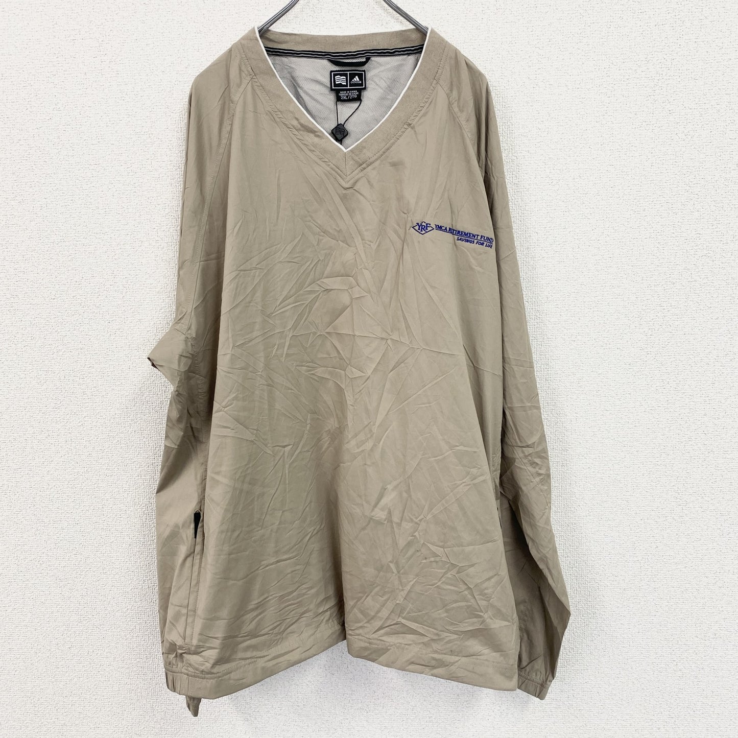 adidas　アディダス　プルオーバーナイロンジャケット　タグ付き　ベージュ　2XLサイズ