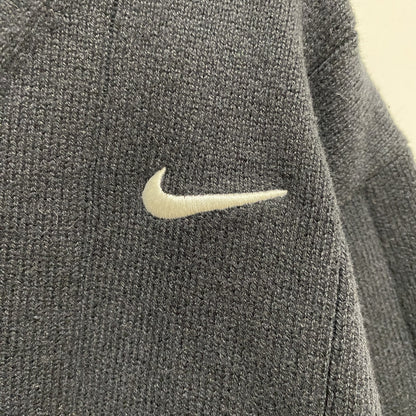 古着 used　NIKE　ナイキ　長袖Vネックニット　セーター　ワンポイント刺繡　黒　ブラック　秋冬服　Lサイズ