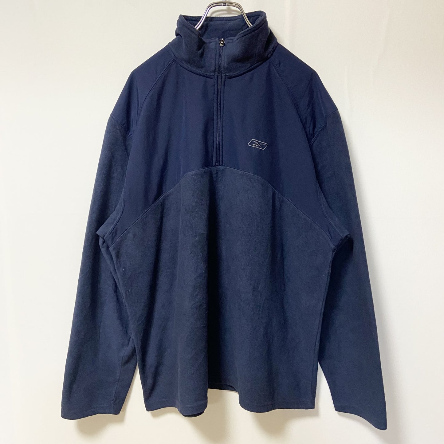 古着 used　Reebok リーボック　長袖ハーフジップフリースジャケット　紺　ネイビー　ワンポイント刺繡ロゴ　XLサイズ