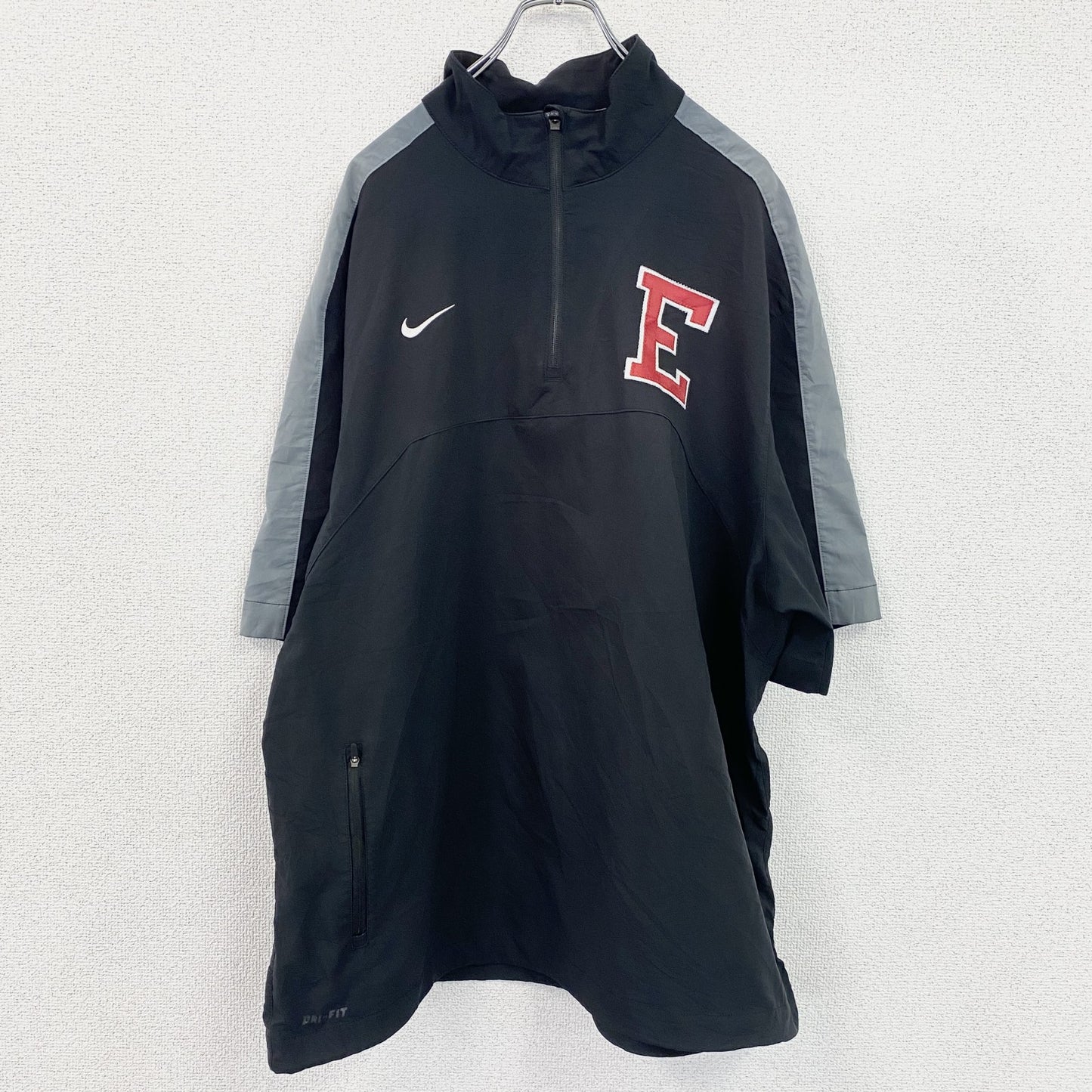 NIKE　ナイキ　DRI‐FIT　半袖　ハーフジップナイロンジャケット　スウッシュロゴ　黒　ブラック　XLサイズ