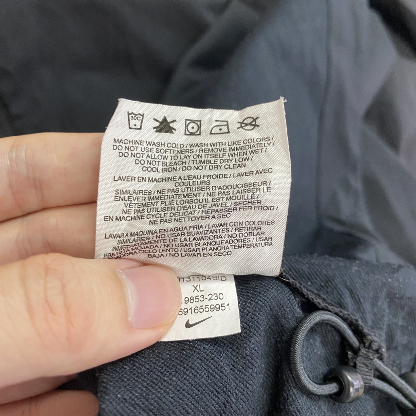 NIKE　ナイキ　DRI‐FIT　半袖　ハーフジップナイロンジャケット　スウッシュロゴ　黒　ブラック　XLサイズ