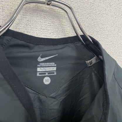 NIKE　ナイキ　フルジップナイロンジャケット　黒　ブラック　Mサイズ