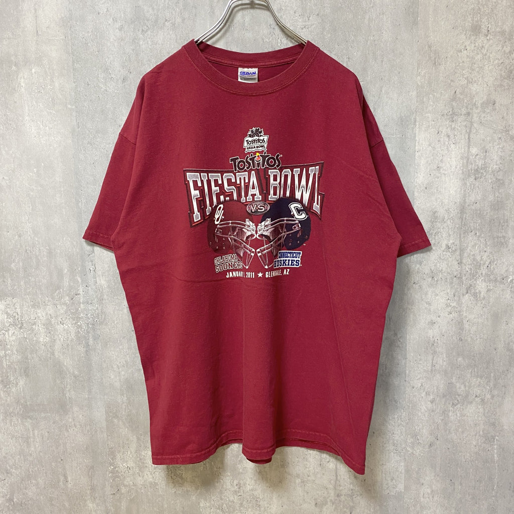 GILDAN ギルダン　半袖プリントTシャツ　赤　レッド　レトロ　アメフト　フィエスタボウル　2011　XLサイズ　古着