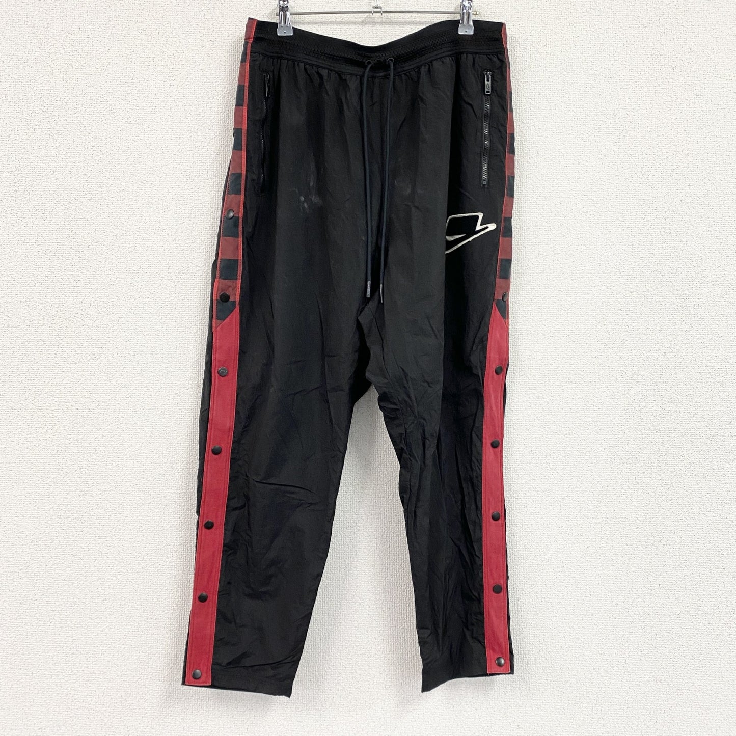 NIKE　ナイキ　ナイロンパンツ　トラックパンツ　ジャージパンツ　黒　ブラック　2XLサイズ