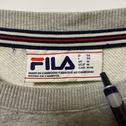 古着 used FILA フィラ 長袖クルーネックワンポイントロゴ刺繍スウェット　トレーナー　レトロデザイン　グレー Mサイズ