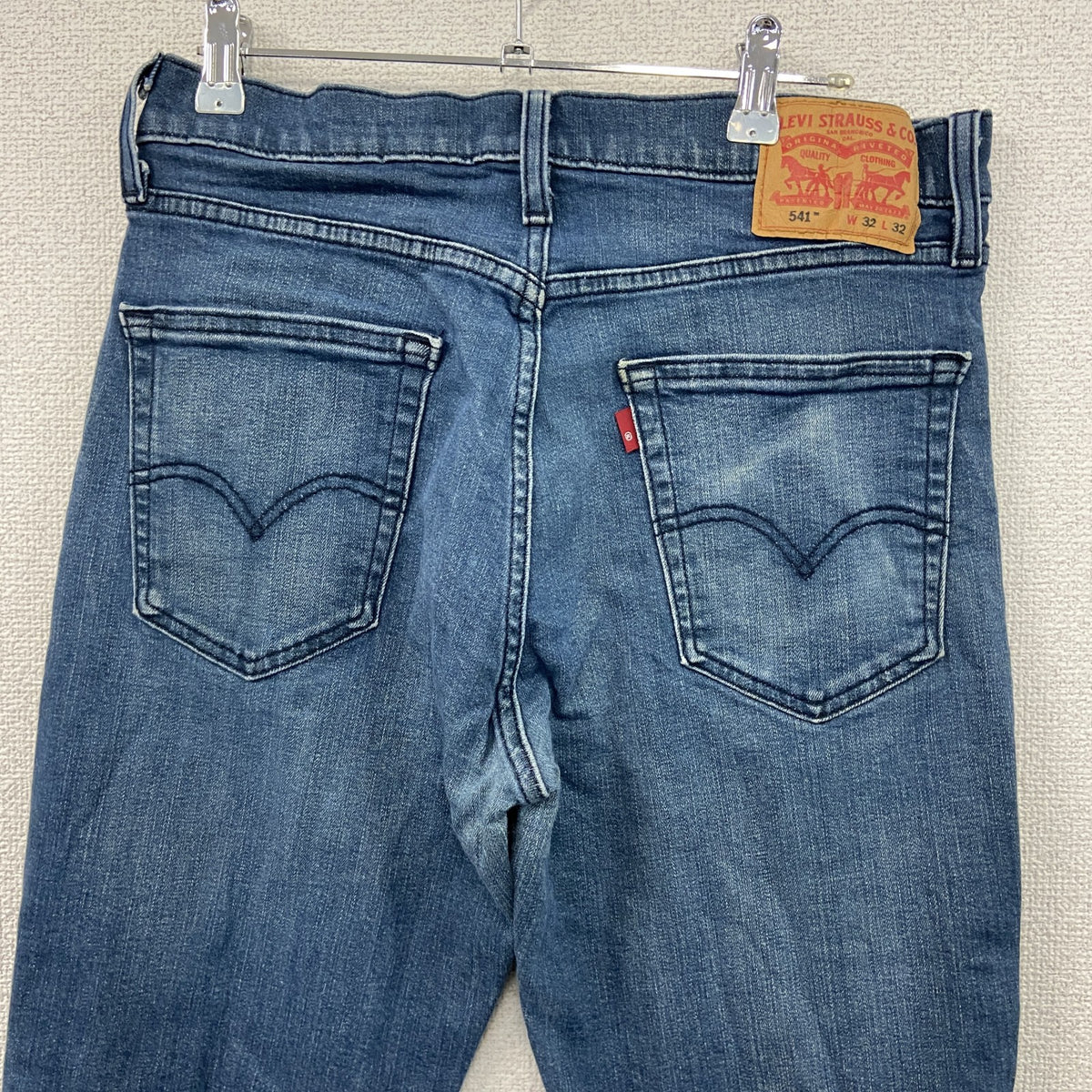 Levi’s　リーバイス　541　デニムパンツ/ジーンズ　ジップフライ　縦落ち　インディゴ　W32サイズ　古着