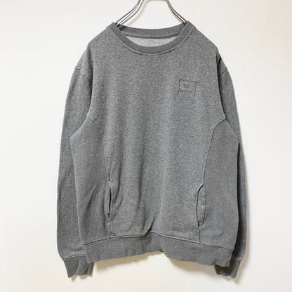 古着 used RVCA ルーカ　長袖クルーネックワンポイントロゴ刺繍スウェット　トレーナー　ノームコア　グレー　Mサイズ