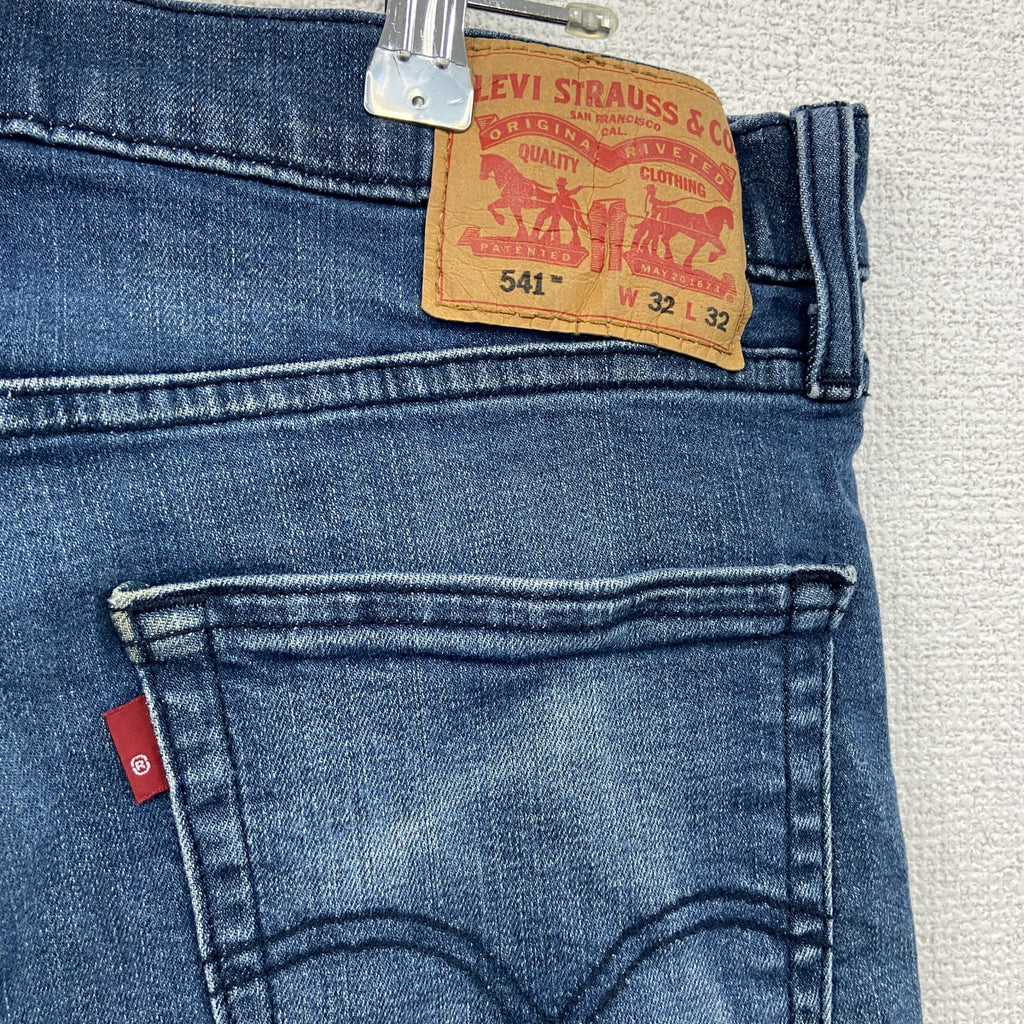 Levi’s　リーバイス　541　デニムパンツ/ジーンズ　ジップフライ　縦落ち　インディゴ　W32サイズ　古着