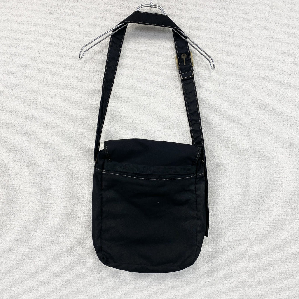 古着 used　00s　AIRWALK　エアウォーク　ショルダーバッグ　ヴィンテージ　刺繍ロゴ　黒　ブラック