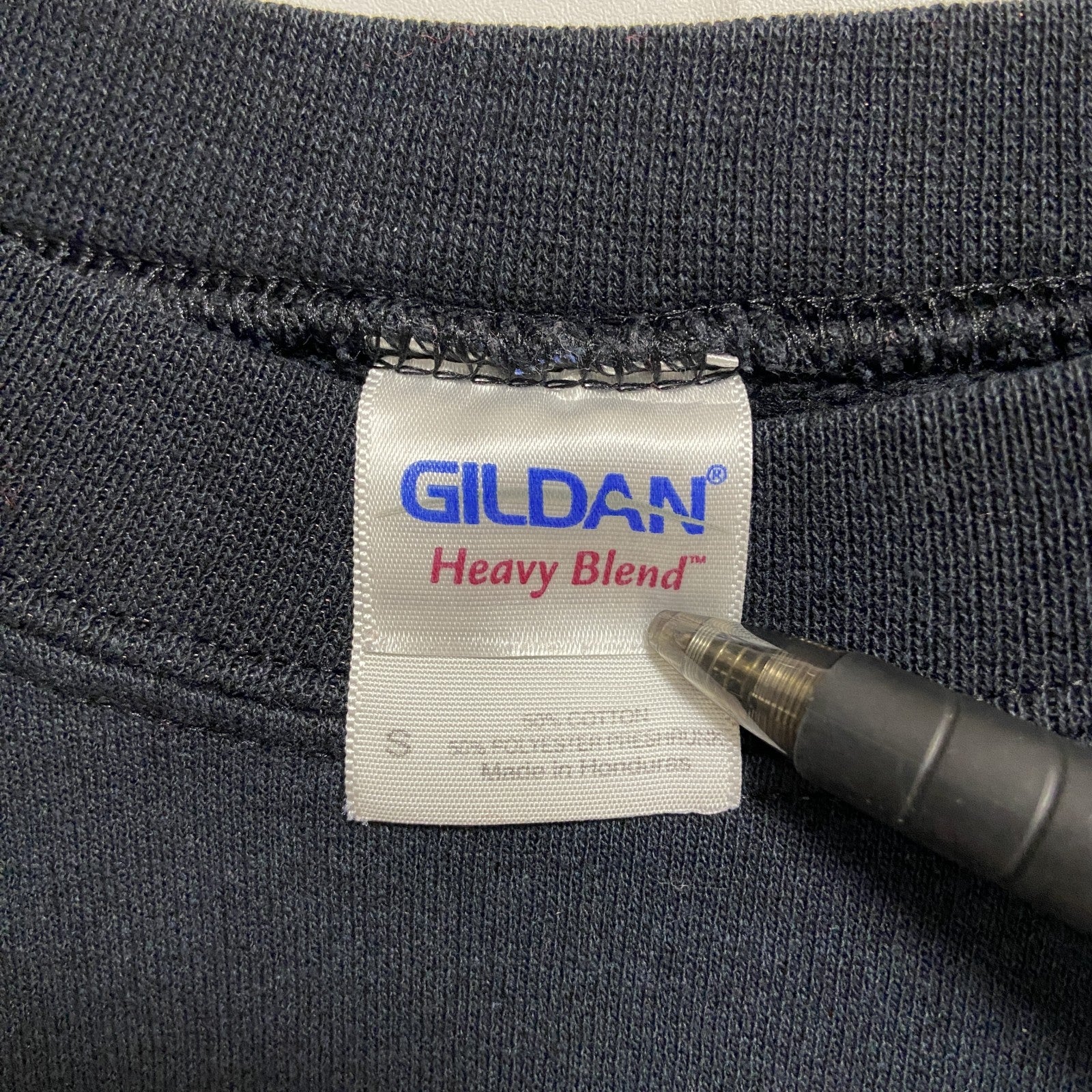 GILDAN　ギルダン　長袖プリントスウェット　クルーネックトレーナー　ソフトボール　黒　ブラック　レトロデザイン　Sサイズ　古着