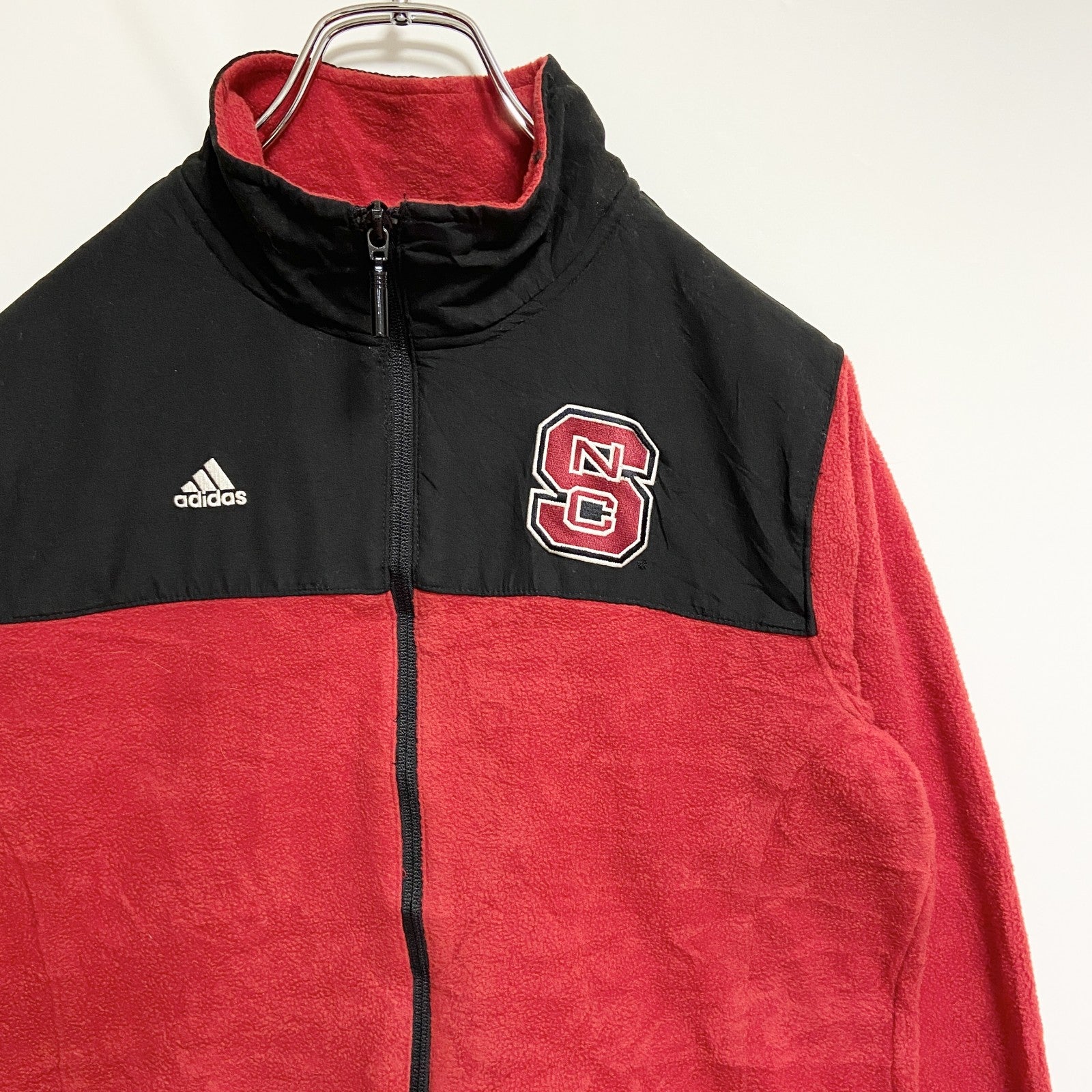 Adidas アディダス　長袖フルジップフリースジャケット　赤　レッド　ロゴ刺繍　NC STATE　Mサイズ　古着