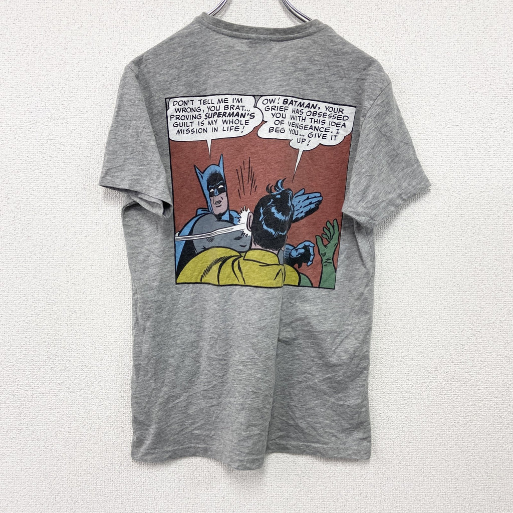 BATMAN　バットマン　半袖プリントTシャツ　キャラクターT　アニメT　灰色　グレー　Mサイズ　古着