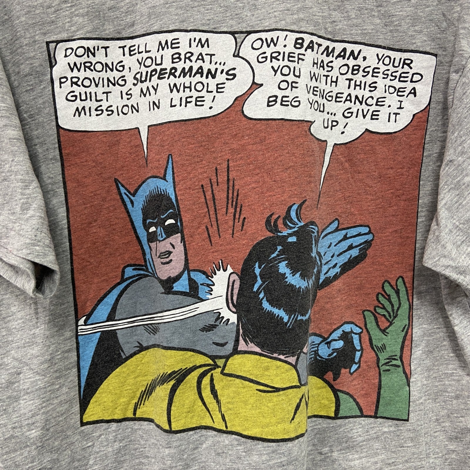 BATMAN　バットマン　半袖プリントTシャツ　キャラクターT　アニメT　灰色　グレー　Mサイズ　古着