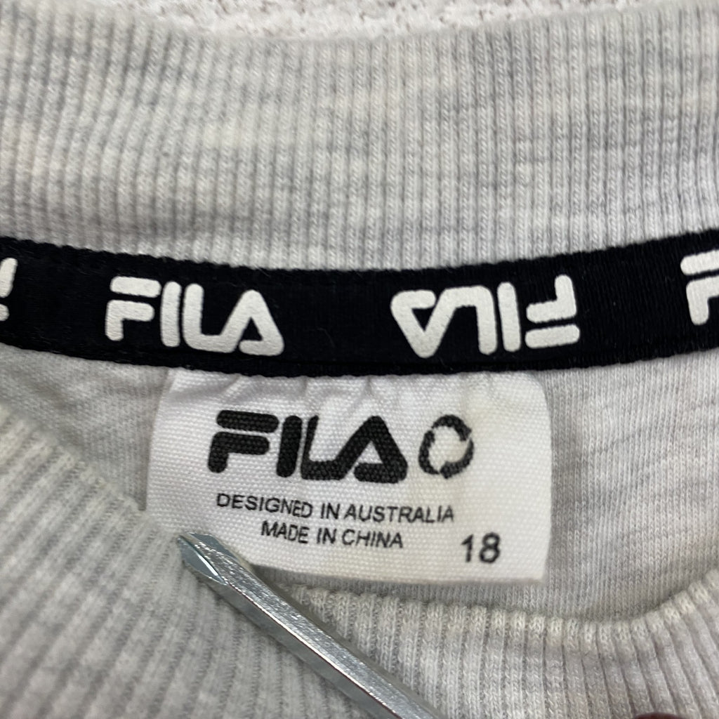 FILA　フィラ　スウェット/トレーナー　前V　4連プリント　デカロゴ　刺繍ロゴ　灰色　霜降りグレー　18サイズ スウェットトップス ユニセックス 古着
