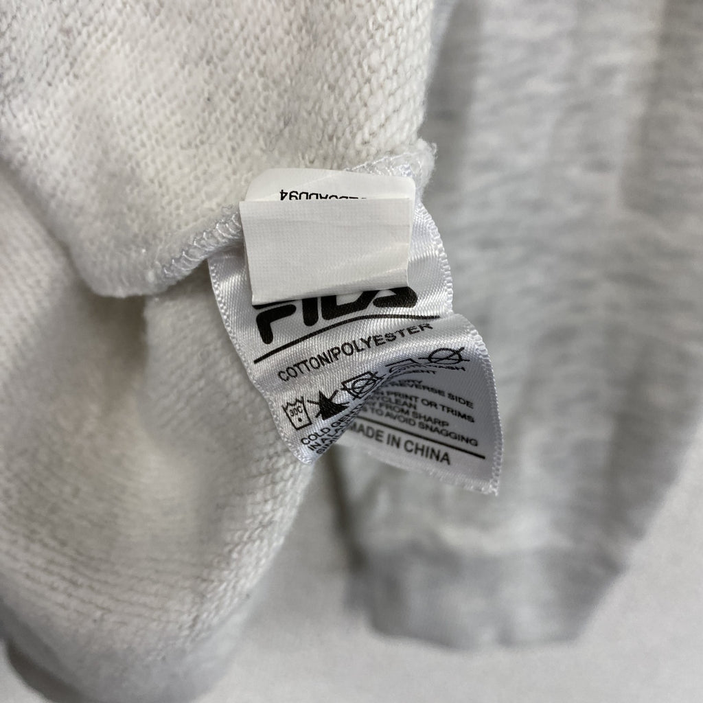 FILA　フィラ　スウェット/トレーナー　前V　4連プリント　デカロゴ　刺繍ロゴ　灰色　霜降りグレー　18サイズ スウェットトップス ユニセックス 古着