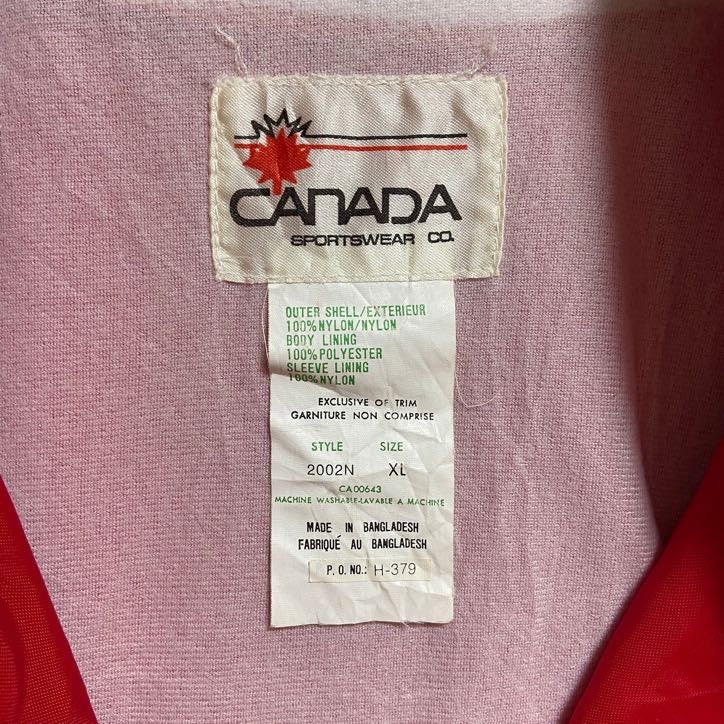 古着 used　CANADA　長袖刺繍ナイロンジャケット　コーチジャケット　釣り　魚　赤　秋冬服　ビッグシルエット　XLサイズ