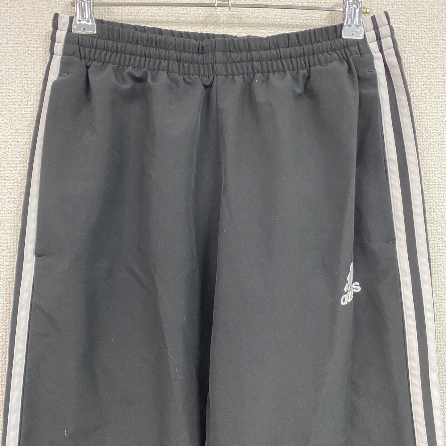 adidas　アディダス　トラックパンツ　ジャージパンツ　黒　ブラック　Mサイズ