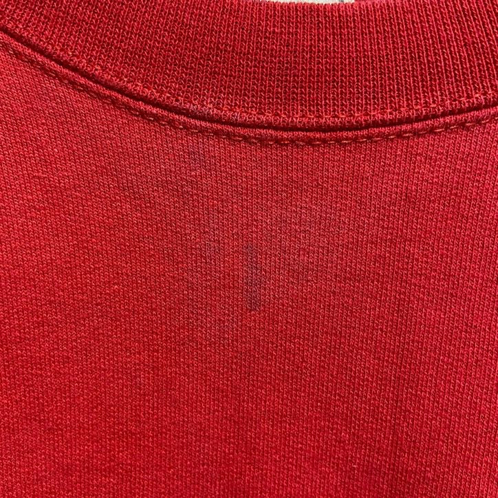 古着 used　Hanes　ヘインズ　長袖ワンポイント刺繡スウェット　トレーナー　ナポリ　赤　レッド　秋冬服　Lサイズ