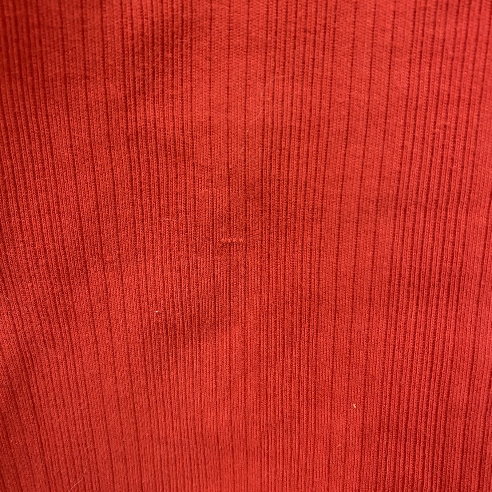 ～00s　Calvin Klein　カルバンクライン　VネックTシャツ　ヴィンテージ　刺繍ロゴ　レッド　Sサイズ　古着