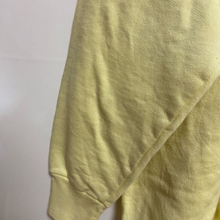 90s　長袖ワンポイント刺繍スウェット　トレーナー　黄色　イエロー　クルーネック　ラグランスリーブ　ヴィンテージ　Sサイズ　古着