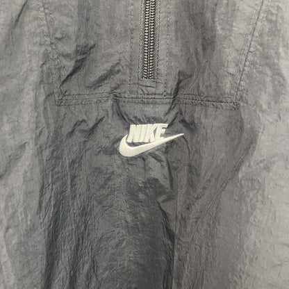 NIKE　ナイキ　プルオーバーナイロンジャケット　ハーフジップ　アノラック　黒　ブラック　Sサイズ