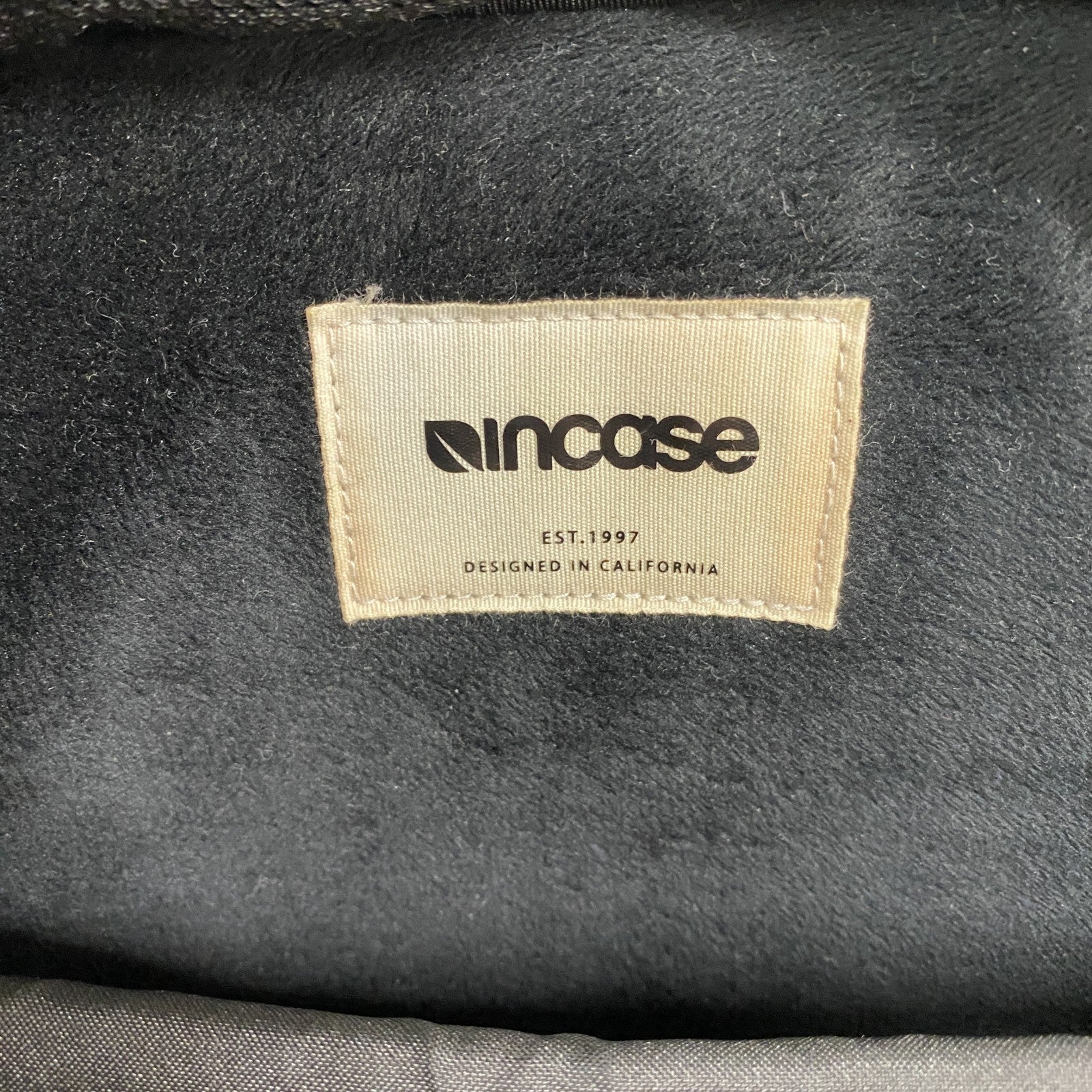 Incase　インケース　City Compact Backpack　リュック/バックパック　ダークグレー　古着