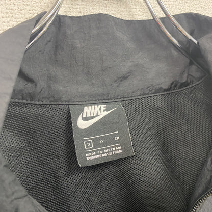 NIKE　ナイキ　プルオーバーナイロンジャケット　ハーフジップ　アノラック　黒　ブラック　Sサイズ