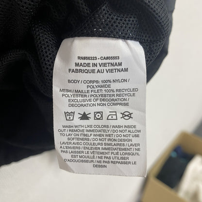 NIKE　ナイキ　プルオーバーナイロンジャケット　ハーフジップ　アノラック　黒　ブラック　Sサイズ