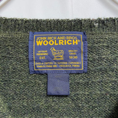 古着 used　WOOLRICH　ウールリッチ　長袖Vネックニット　セーター　緑　グリーン　秋冬服　レトロ　Lサイズ