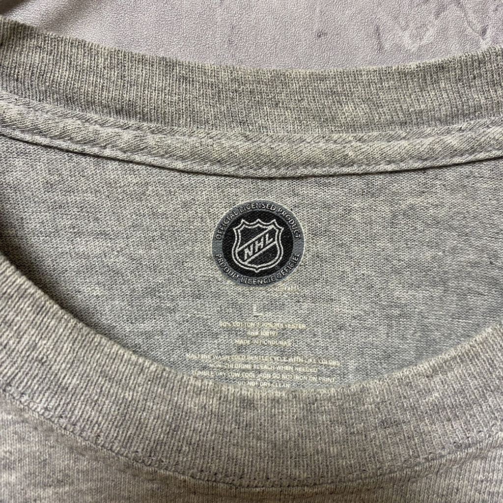 NHL シカゴブラックホークス　アイスホッケー　半袖オフィシャルプリントTシャツ　スポーツ　グレー　灰色　Lサイズ　古着