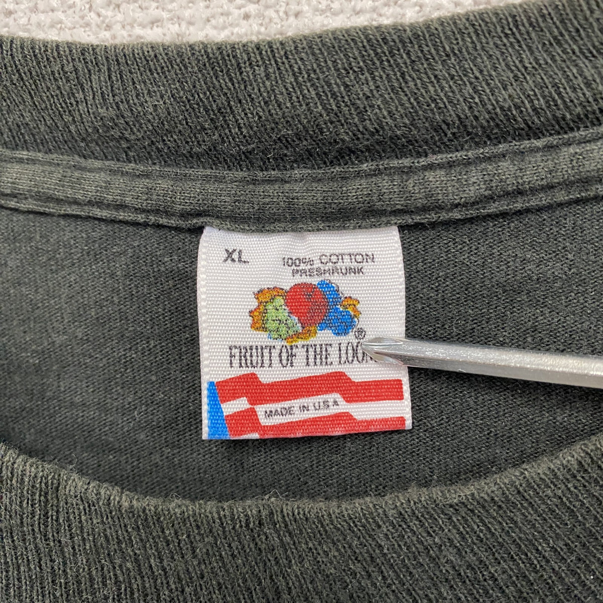 90s　FRUIT OF THE LOOM　フルーツオブザルーム　半袖プリントTシャツ　USA製　ヴィンテージ　シングルステッチ　黒　ブラック　XLサイズ カットソー メンズ コットン 古着