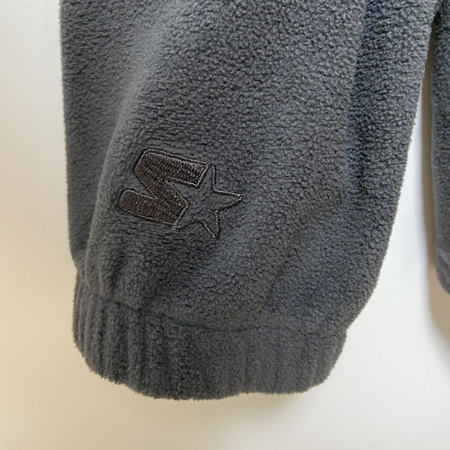 古着 used　STARTER　スターター　長袖フルジップフリースジャケット　ハイネック　ワンポイントロゴ刺繡　グレー　XLサイズ