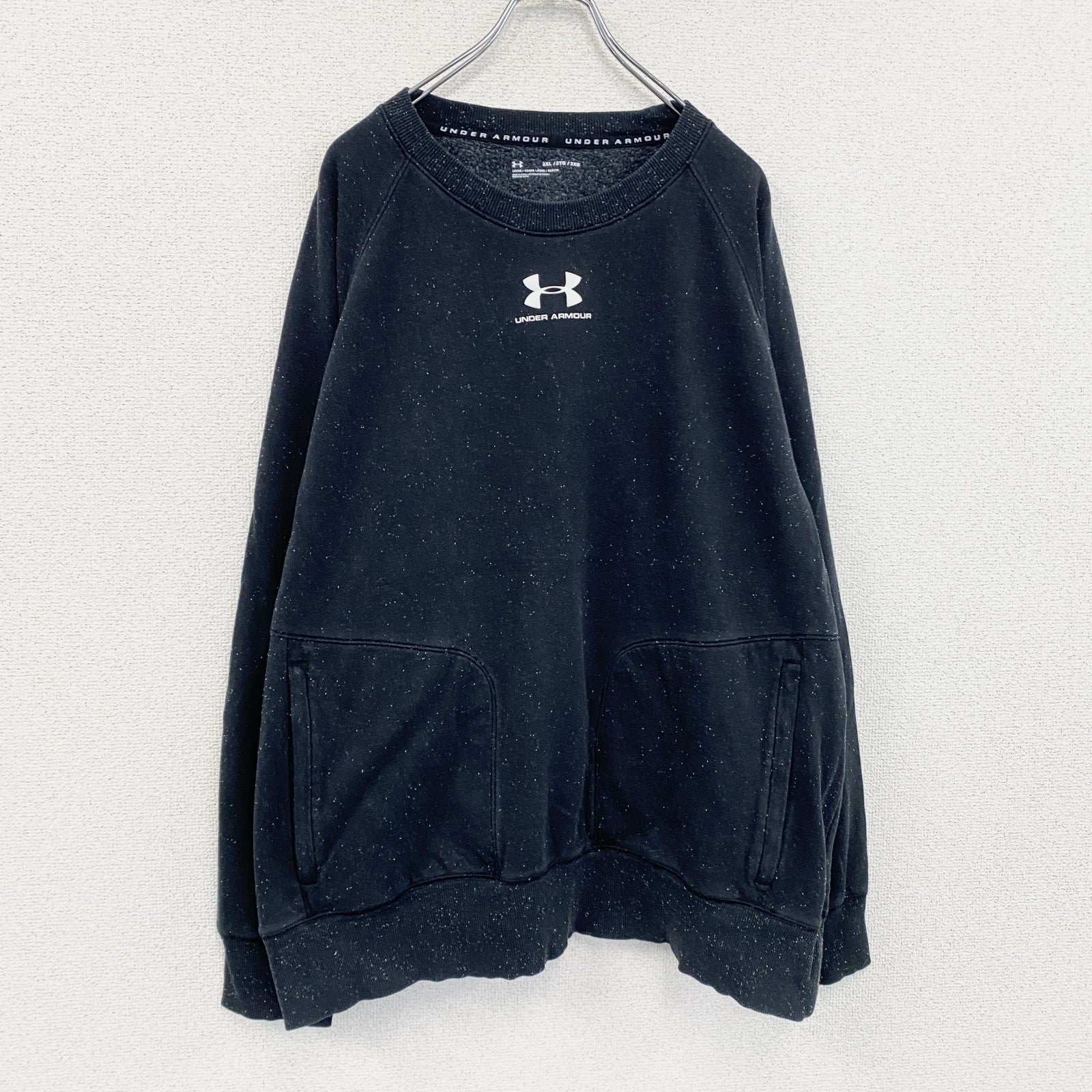 UNDER ARMOUR　アンダーアーマー　スウェット/トレーナー　ラグランスリーブ　黒　ブラック　2XLサイズ　古着