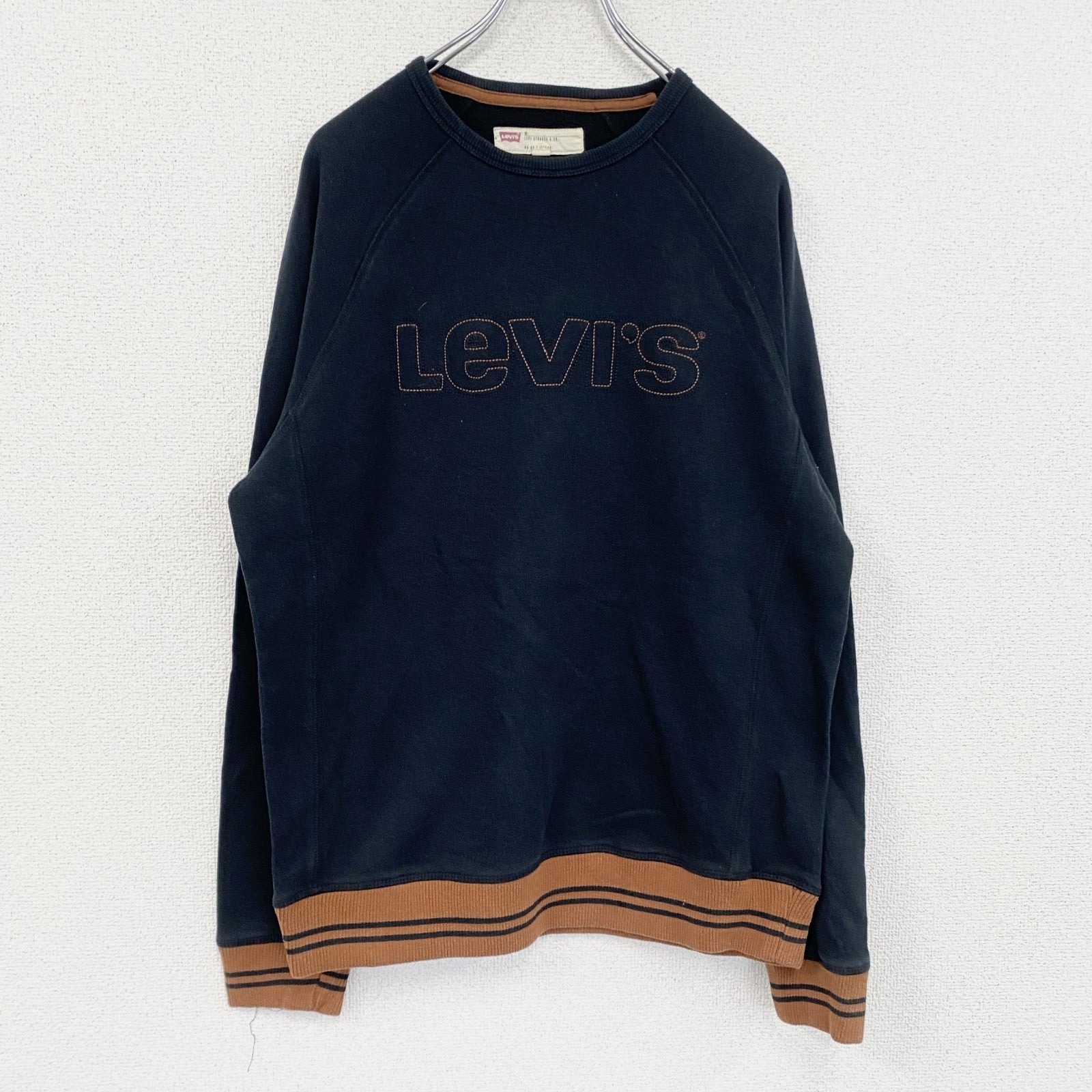 Levi’s　リーバイス　スウェット/トレーナー　デカロゴ　ラグランスリーブ　黒　ブラック　Ｍサイズ　古着