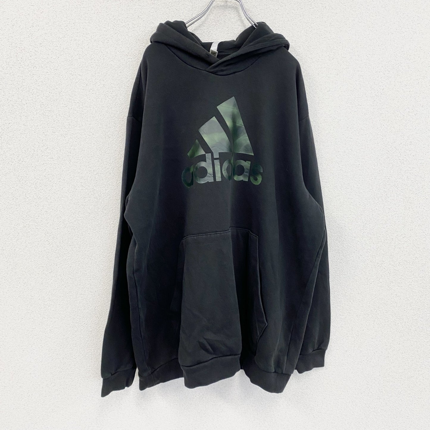 adidas　アディダス　スウェットパーカー/フーディー　パフォーマンスロゴ　黒　ブラック　2XLサイズ