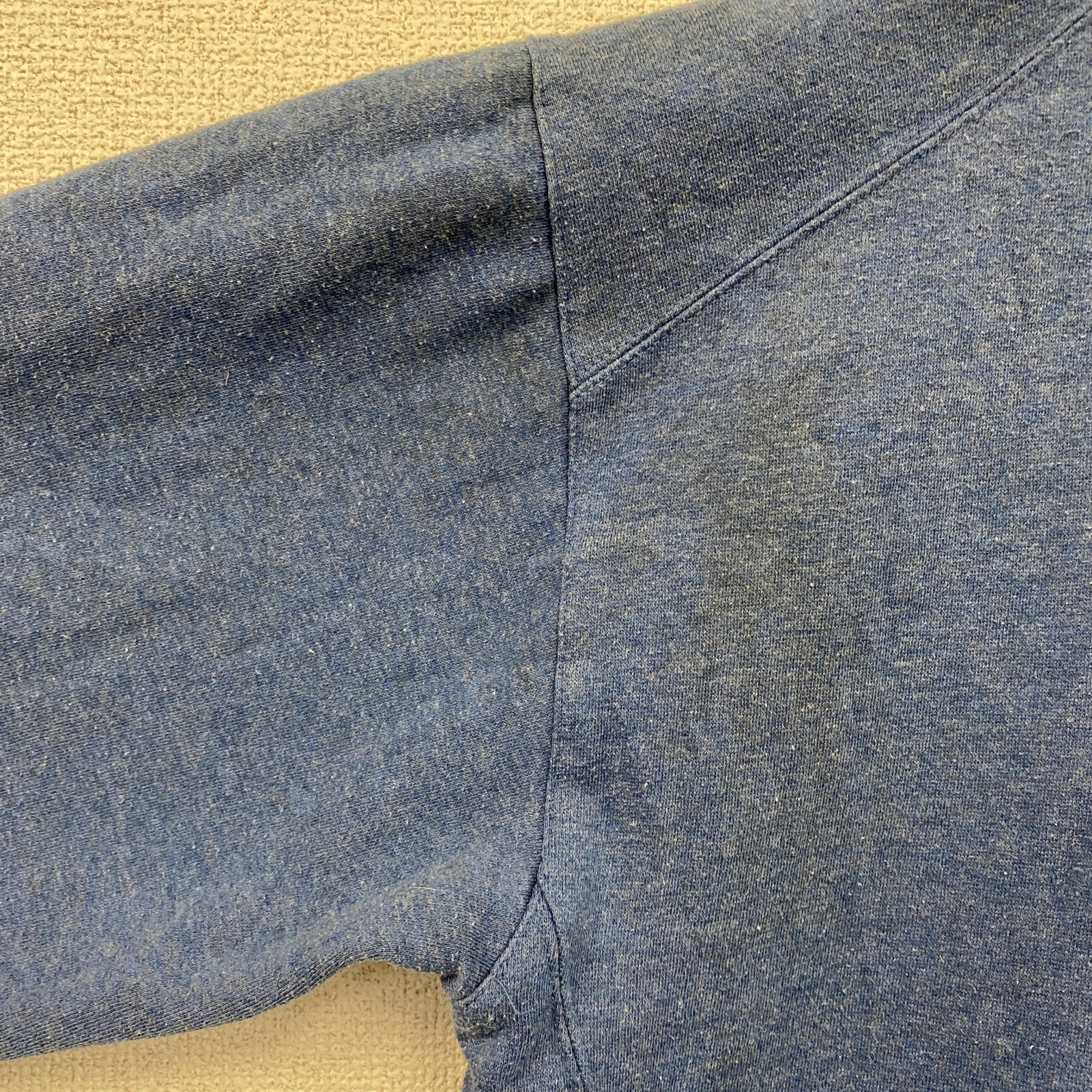 ellesse　エレッセ　スウェット/トレーナー　デカロゴ　前V　紺　ネイビー　XLサイズ　古着