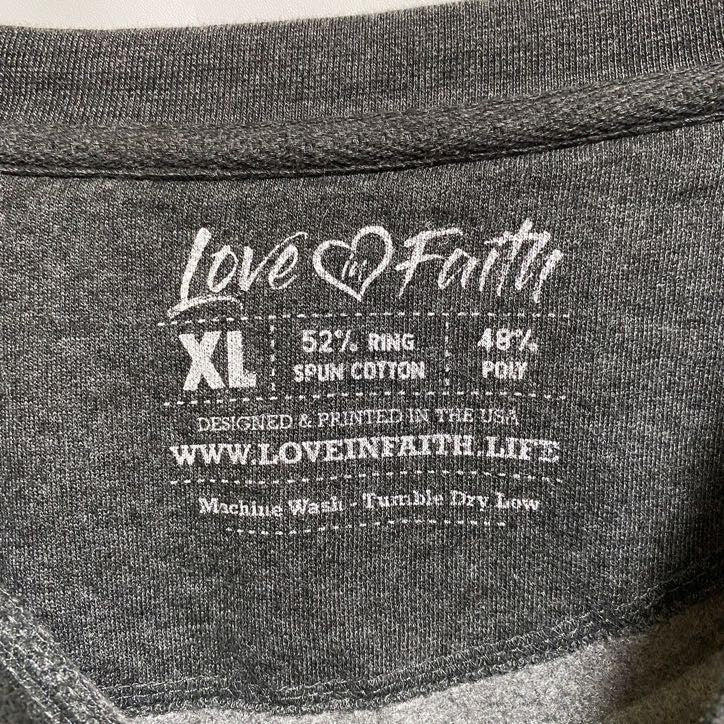 古着 used　LoveinFaith　長袖プリントスウェット　トレーナー　黒　ブラック　秋冬服　ビッグシルエット　XLサイズ