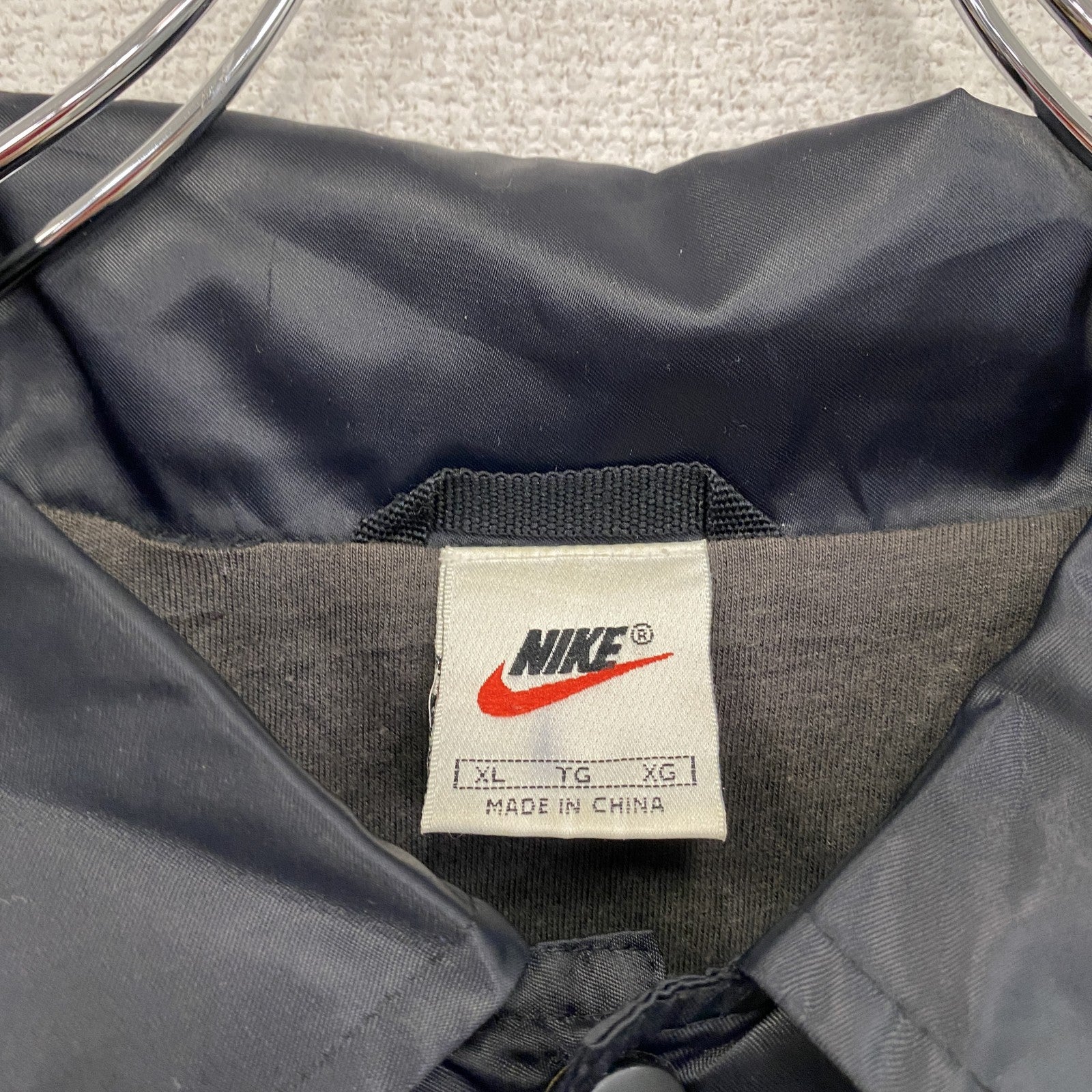 90s～　NIKE　ナイキ　コーチジャケット　フルボタンナイロンジャケット　スウッシュ　黒　ブラック　XLサイズ　　ヴィンテージ　古着