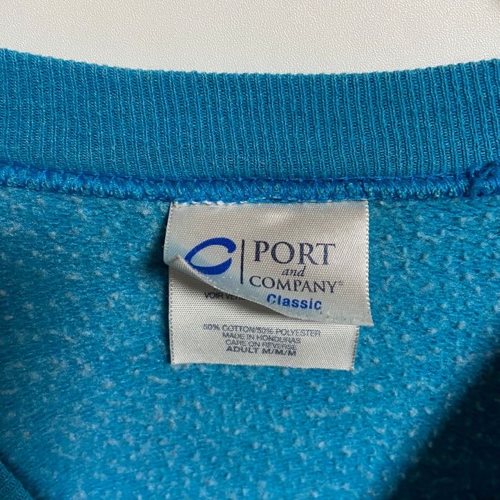 古着 used　PORTandCOMPANY　長袖ワンポイント刺繍スウェット　トレーナー　クルーネック　水色　秋冬服　Mサイズ