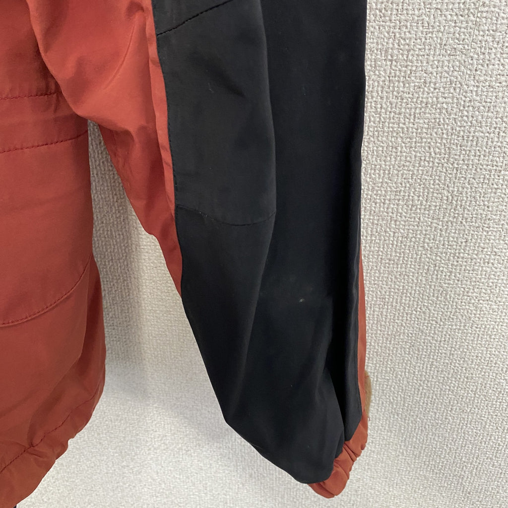 mont-bell　モンベル　マウンテンパーカー　中綿入り　比翼仕立て　赤　レッド　黒　ブラック　Mサイズ　古着
