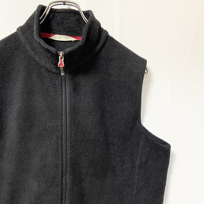 古着 used　WOOLRICH　ウールリッチ　ハイネックフリースベスト　ワンポイント刺繍　シンプル　ノームコア　黒　Lサイズ